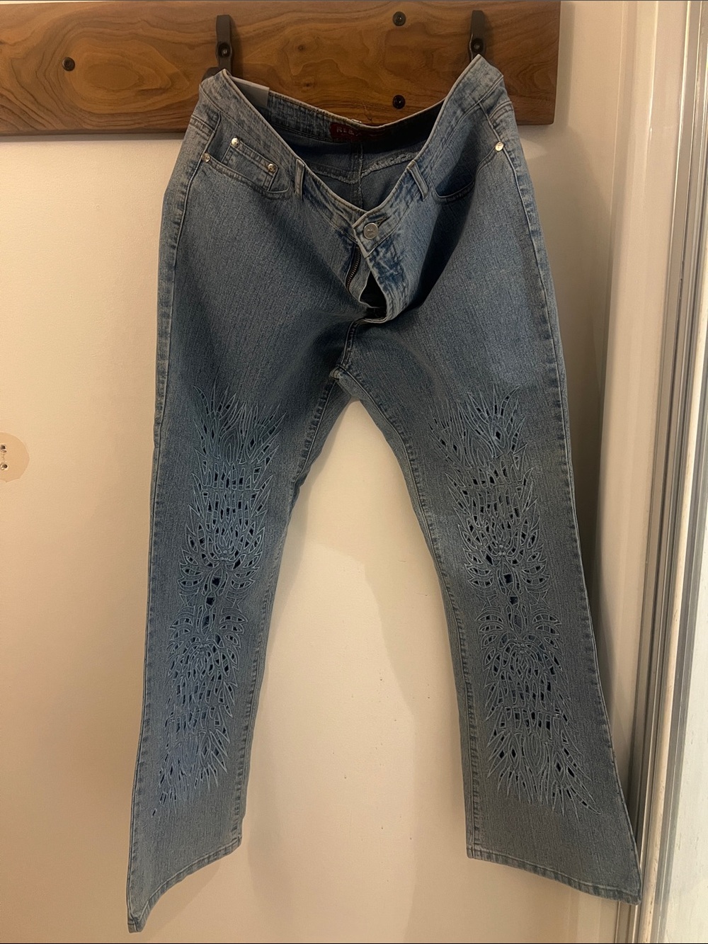 Blue Women's Embroidered Jeans